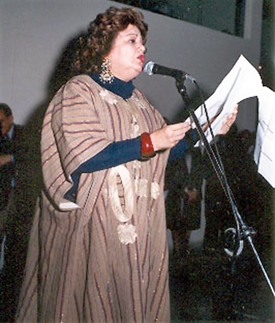 Ana Mae discursa na inauguração do MAC na Cidade Universitária em 1992 (Acervo Ana Mae)