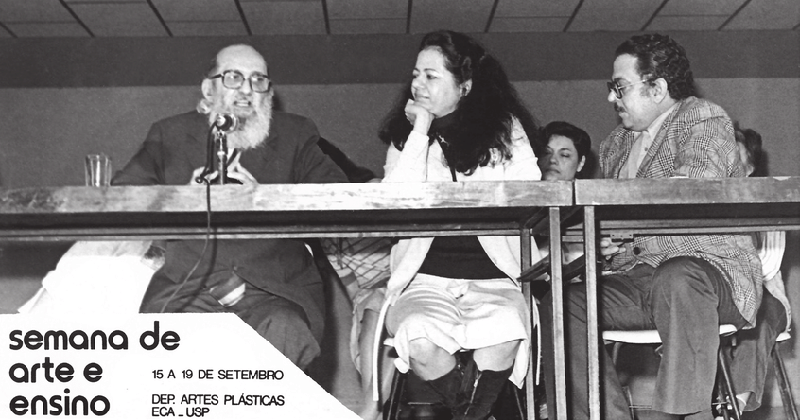 Paulo Freire, Ana Mae e Alexandre Barbosa, na abertura da Semana de Arte e Ensino, em 1980, na ECA (Acervo Ana Mae)